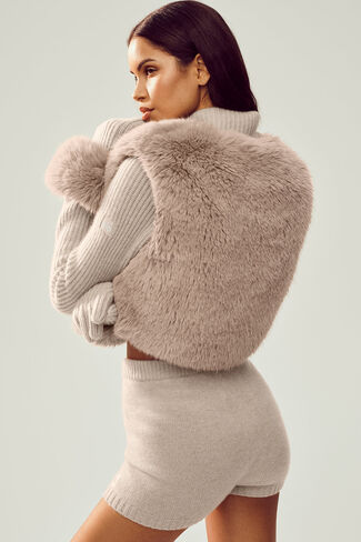 Alo Yoga Faux Fur Cashmere Northstar Full Zip - Oat Heather in Saudi Arabia