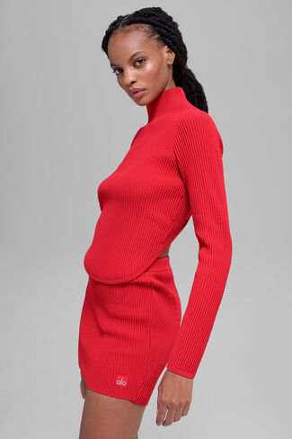 Alo Yoga Denim Knit كم طويل بدون ظهر - أحمر ساطع in Kuwait