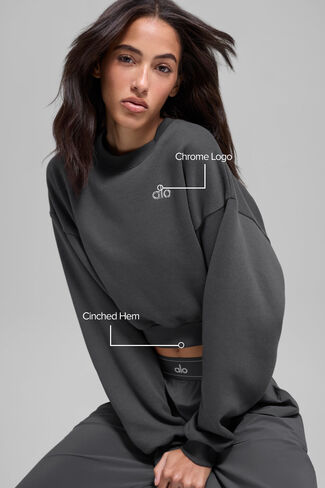 Alo Yoga Cropped Accolade Crewneck - Anthracite in Kuwait