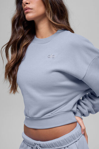 Alo Yoga Cropped Accolade Crewneck - Winter Frost in Saudi Arabia