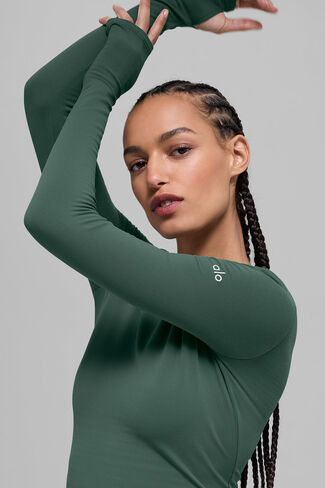 Alo Yoga Airbrush Winter Warm Nocturne Long Sleeve - Clover Green in Saudi Arabia