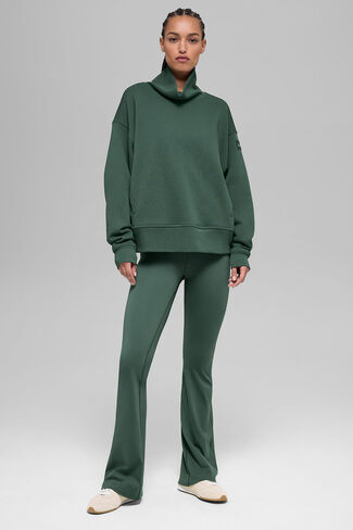 بلوفر Alo Yoga Hazy Mock Neck - أخضر كلوفر in Kuwait