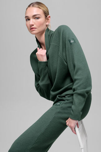 Alo Yoga Waffle Weekend Escape Mock Neck Long Sleeve - Clover Green in Kuwait