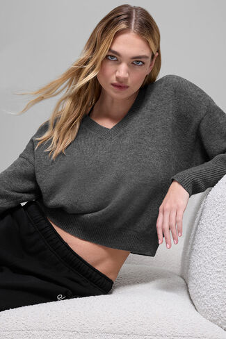 Alo Yoga Wool Cashmere Cropped New Class V-Neck Sweater - Platinum Grey in Kuwait