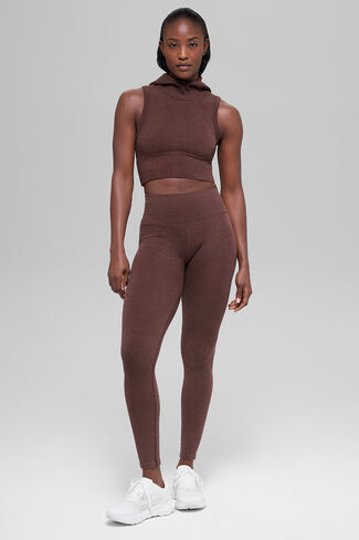 سترة Alo Yoga بدون خياطة بغطاء رأس مضلع بلونين - Brownstone Heather in Kuwait