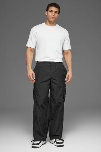 Alo Yoga Axis Cargo Trouser - Black in Kuwait