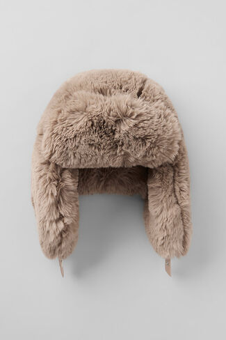 Alo Yoga Faux Fur Starstruck Hat - Oat - Oat / One Size in Saudi Arabia