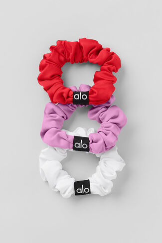 Alo Yoga Fresh Mini Scrunchie 3 عبوات - أحمر ساطع/قلب الحلوى وردي/أبيض - أحمر ساطع/قلب الحلوى وردي/أبيض / مقاس واحد in Kuwait
