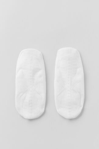 جورب بيفوت باري للسيدات من ألو يوجا - أبيض in Kuwait