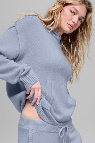 سترة Alo Yoga من صوف الكشمير فئة جديدة - صقيع الشتاء in Kuwait