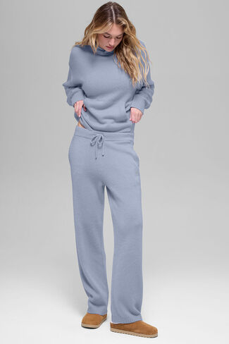 سترة Alo Yoga من صوف الكشمير فئة جديدة - صقيع الشتاء in Kuwait