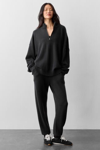 بلوفر ألو يوجا صوف كشمير فئة جديدة 1/4 سحاب - أسود in Kuwait