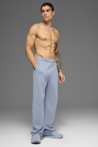 بنطال رياضي Alo Yoga Accolade ذو ساق مستقيمة - صقيع الشتاء in Kuwait