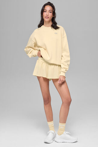 Alo Yoga Accolade Crew Neck Pullover - Candlelight Yellow in Saudi Arabia