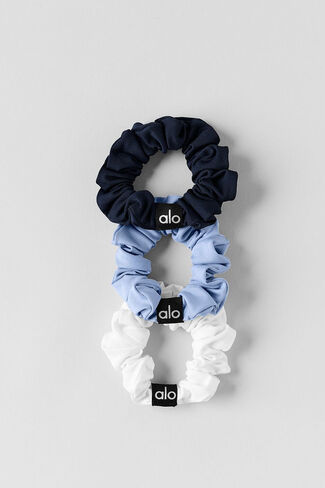 مجموعة Alo Yoga Fresh Mini Scrunchie من 3 قطع - أزرق بروفانس فاتح/كحلي/أبيض - أزرق بروفانس فاتح/كحلي/أبيض / مقاس واحد in Kuwait