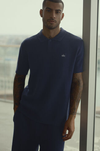 سترة بولو منسوجة من Alo Yoga Sports Club - كحلي in Kuwait
