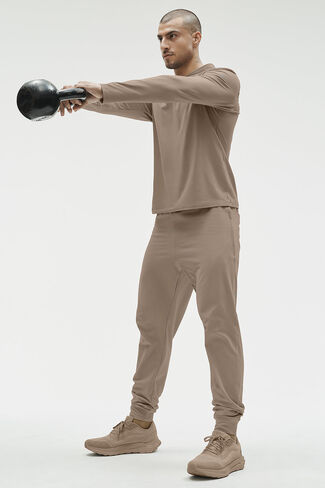 Alo Yoga Conquer Reform Long Sleeve With Hood - Gravel in Kuwait