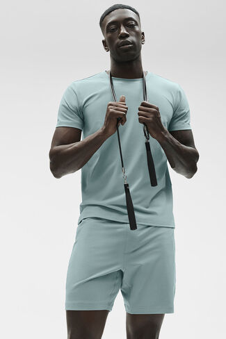 ألو يوجا كونكر ريفورم بأكمام قصيرة وياقة دائرية - ديزرت سيج in Kuwait