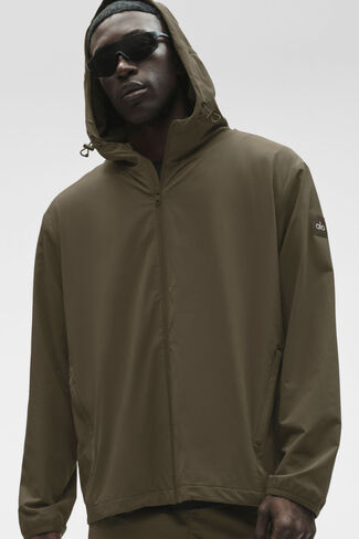 سترة Alo Yoga Performance On-The-Go - شجرة الزيتون in Kuwait