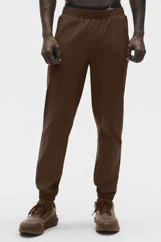 Alo Yoga Repetition Jogger - Espresso in Kuwait