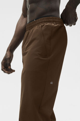 Alo Yoga Repetition Jogger - Espresso in Kuwait