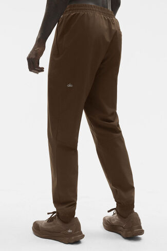 Alo Yoga Repetition Jogger - Espresso in Kuwait
