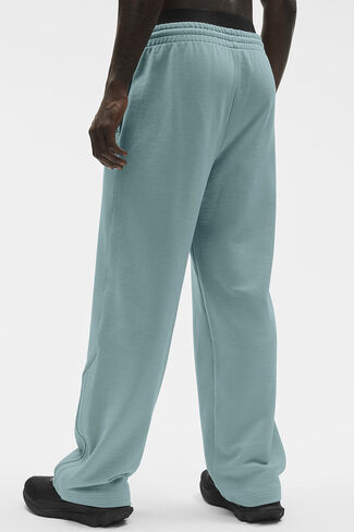 Alo Yoga Field Sweatpant - Desert Sage in Kuwait