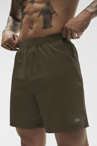 شورت التكرار ألو يوجا 7 بوصة - شجرة الزيتون in Kuwait