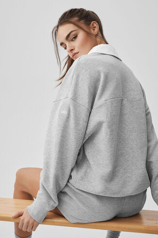 بلوفر Alo Yoga Take It Easy بأكمام طويلة من Henley - رمادي منقط رياضي/أبيض in Kuwait