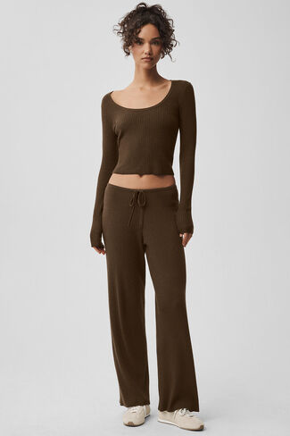 سترة ألو يوجا محبوكة بأكمام طويلة - إسبرسو in Kuwait