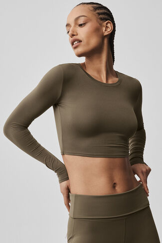 Alo Yoga Alosoft Crop Finesse Long Sleeve - Olive Tree in Kuwait