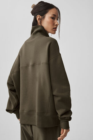 Alo Yoga Hazy Mock Neck Pullover - Olive Tree in Kuwait
