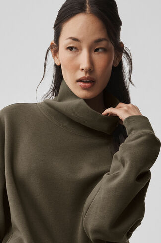 Alo Yoga Hazy Mock Neck Pullover - Olive Tree in Kuwait