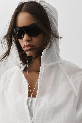 سترة ألو يوجا ريبستوب الكهربائية - أبيض in Kuwait