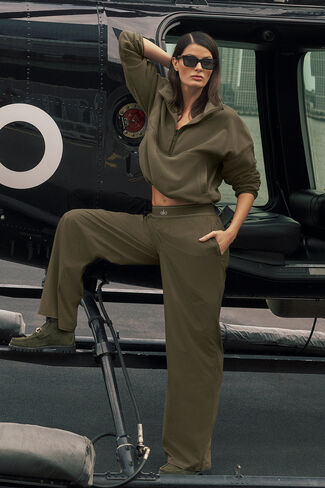 ألو - بنطلون يوجا سوت أب (عادي) - شجرة الزيتون in Kuwait