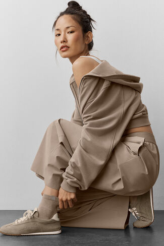 ألو - بنطلون يوجا سوت أب (عادي) - حصى in Kuwait