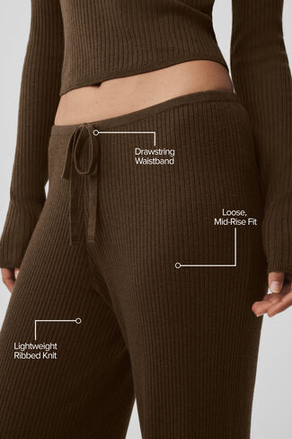 Alo Yoga Sweater Knit Mid-Rise Unwind Wide Leg Pant - Espresso in Kuwait