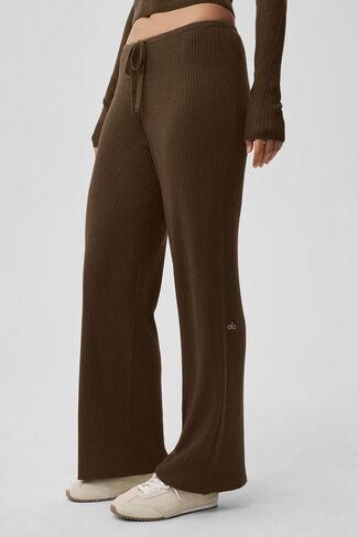 Alo Yoga Sweater Knit Mid-Rise Unwind Wide Leg Pant - Espresso in Kuwait