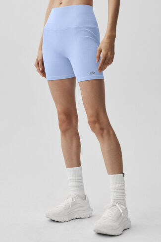 شورت Alo Yoga 5 بوصة مضلع بدون خياطة المفضل - أزرق فاتح بروفانس in Kuwait