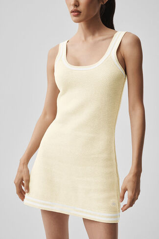 فستان منسوج من Alo Yoga Tennis Club - دقيق الشوفان/أبيض in Kuwait