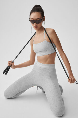 حمالة صدر Alo Yoga Alosoft Relay - رمادي منقط رياضي/أبيض in Kuwait