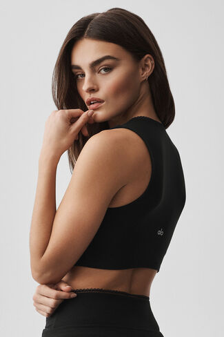 Alo Yoga حمالة صدر Alosoft Affection برقبة على شكل حرف V - أسود in Kuwait