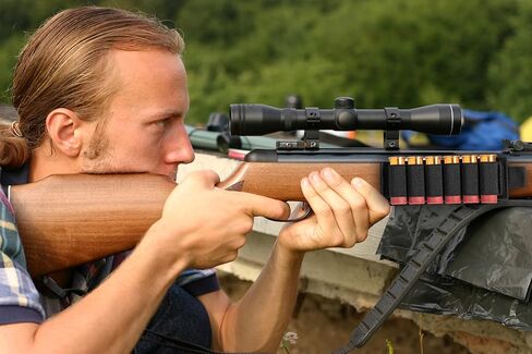 Shotgun Side Saddle Carrier Shotgun Shell Holder 12/20 Gauge Side Saddle with Adhensive Back Stickers Molle Buttstock Shotgun Bullet Shell Holder for Rifles in Saudi Arabia