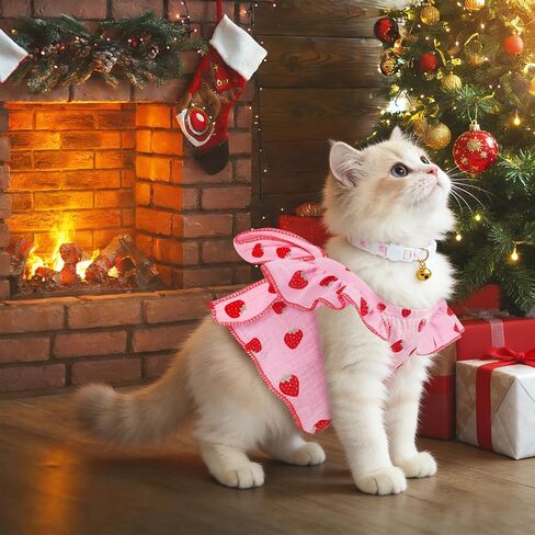 أزياء قطط قطنية مطبوعة بالفراولة مع ياقة قابلة للتعديل مع فيونكة، ملابس قطط للفتيات والقطط، ملابس حيوانات أليفة بيضاء وردية للكلاب والقطط الصغيرة (M) in Kuwait