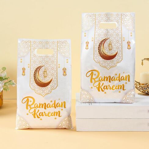 25 قطعة من أكياس هدايا رمضان كريم، طباعة فانوس شخصية كرتونية لموضوع العيد، 4 ألوان مختلطة من أكياس الحلوى البلاستيكية ذات المقبض، وحقيبة للوجبات الخفيفة لتزيين هدايا الأطفال الإسلاميين in Saudi Arabia