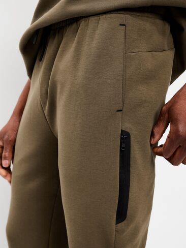 Old Navy Dynamic Fleece 4.0 Joggers - Elk in Saudi Arabia