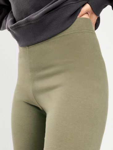 Old Navy High-Waisted Biker Shorts -- 8-inch inseam - Stone Wall in Saudi Arabia
