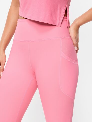 Old Navy High-Waisted PowerSoft 7/8 Pocket Leggings - Sweet Sixteen in Saudi Arabia