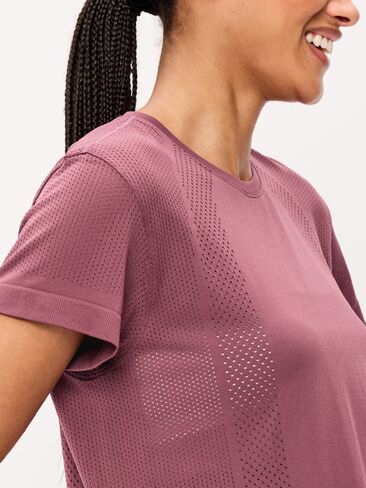 تي شيرت فضفاض بدون خياطة من Old Navy - روزيت in Saudi Arabia