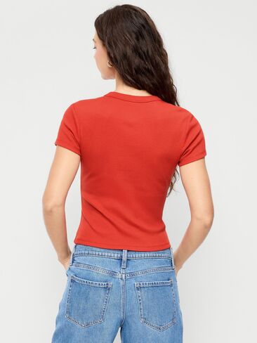 تي شيرت Old Navy Snug Crop - أزرار حمراء in Saudi Arabia